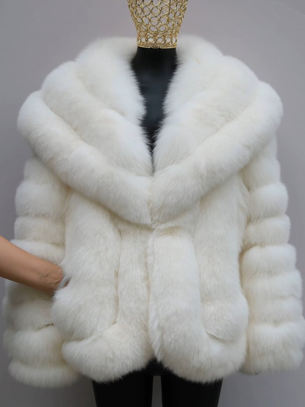 Luxurious Couture Stylish Genuine Real Fur Glamorous Coat White Fox Jacket Vest